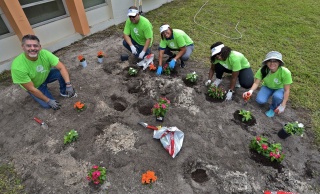 Florida Power & Light Company (FPL) volunteers plant flowers at the Center for Adolescent Treatment Services in Pembroke Pines as part of FPL’s 14th annual Power to Care week on March 2, 2022. 