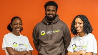MobilizeGreen focuses on creating employment opportunities for young people pursuing careers in green STEM.