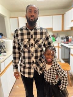 7-year-old Yarieah Bowens pictured with father Derrick Bowens 